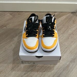 Air Jordan 1 Low White/Laser Orange